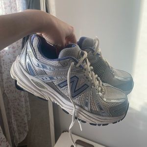 New Balance 840 Sneakers